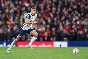 PG试玩-霍德尔谈范德文防守：只看球不盯人，你无法知道进攻球员的位置