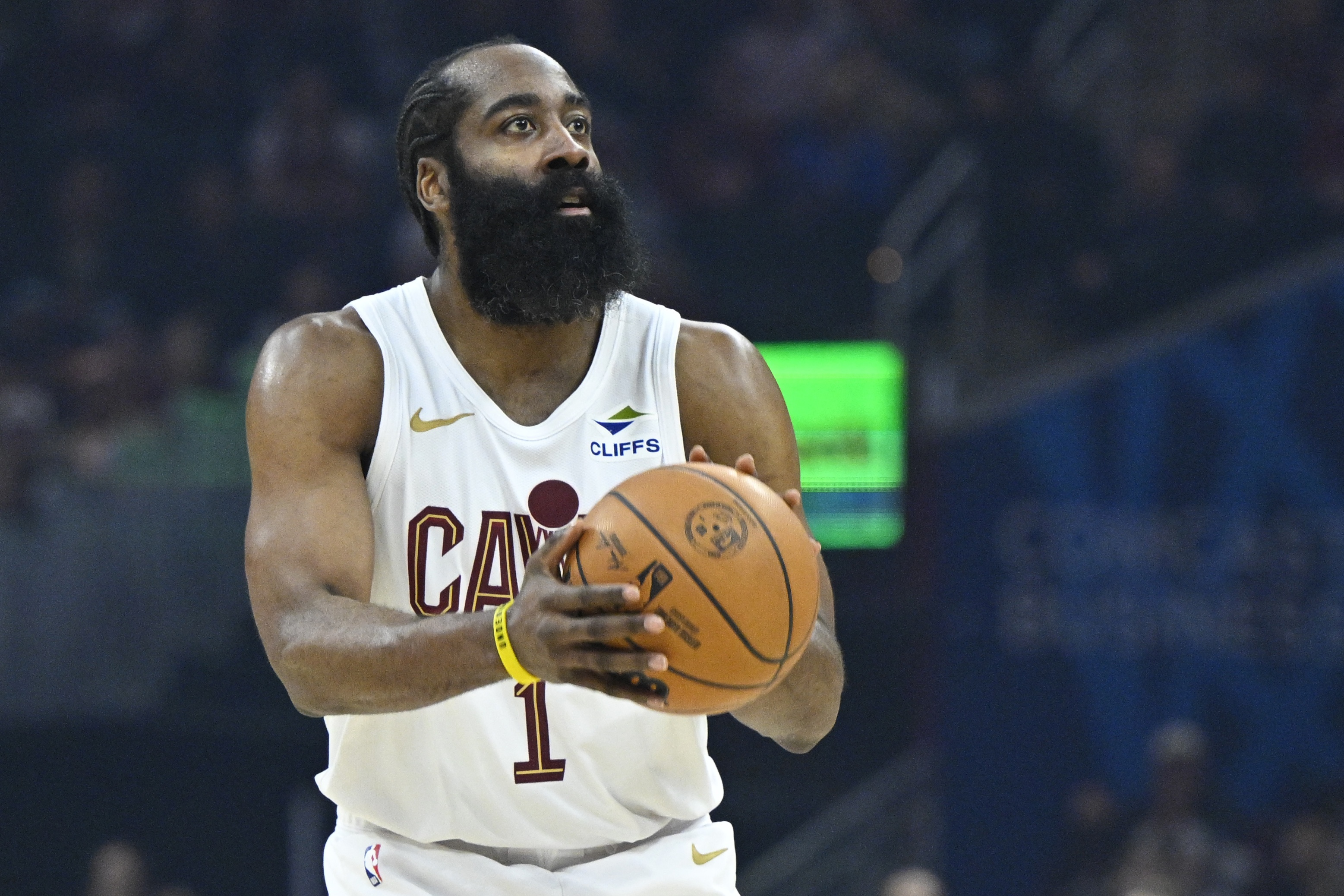 PG电子-正负值-19最低！哈登半场11中5&amp;三分5中2拿16分5助 有3失误